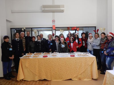 CASA CIRCONDARIALE - Allestito un buffet dall'Istituto Vergani e donati giochi offerti dall'Associazione Viale K