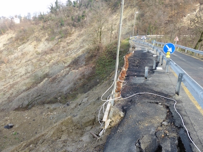 Prignano, via ai lavori sulla frana della Sp 20 Prignano sp20 frana S.Pellegrinetto-2