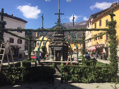 Fanano, la Triennale del Venerdì santo processione e allestimenti verdi in tutto il paese Triennale 2016