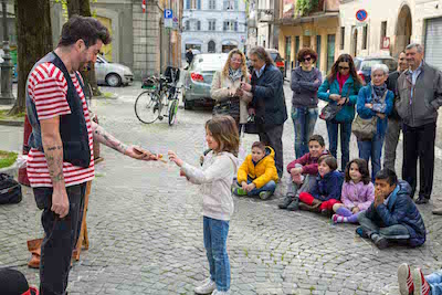 Parma, Controlli notturni della Municipale in piazza Ghiaia 2016 04 09 Masters of Magic 2016-5