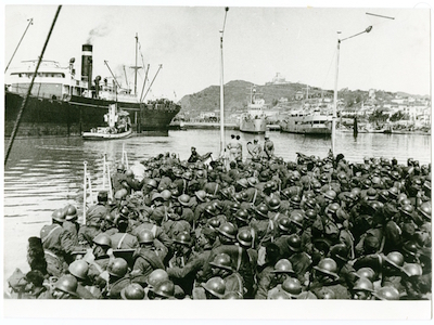 Sbarco di soldati italiani nel porto di Durazzo- 1939