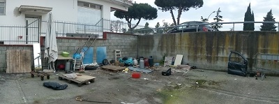 rimossi quattro veicoli abbandonati in un parcheggio tra via Costantinopoli e via San Gallo