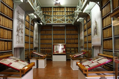 archivio storico comune di modena sala con mostra