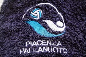 La squadra di pallanuoto Everest Piacenza in Municipio