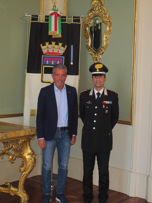 Cesena, I saluti del Sindaco Lucchi al nuovo comandante dei Carabinieri Fabio Di Benedetto Nuovo comandante dei carabinieri Fabio Di Benedetto