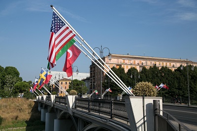 nuove bandiere Ponte Nazioni