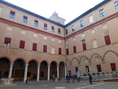 corte-interna_castello-estense