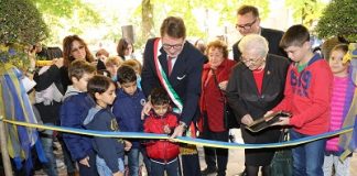 il-taglio-del-nastro-del-polo-per-linfanzia-triva