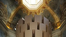 zimoun-prepared-dc-motors-cotton-balls-cardboard-boxes-60x60x60cm-credits-paolo-terzi