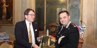 il-sindaco-muzzarelli-e-il-nuovo-comandante-balboni