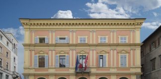 Piacenza: Presentazione delle iniziative natalizie, tra commercio e solidarietà palazzo-mercanti
