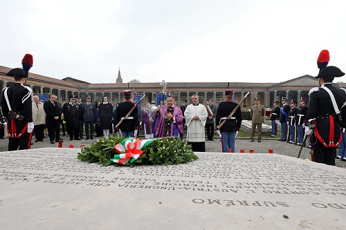 un-momento-della-celebrazione-con-larcivescovo-di-modena-nonantola-erio-castellucci