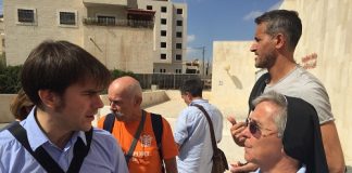 Modena: Partita della Stella 2016, quando lo sport fa del bene assessore giulio guerzoni con suor donatella lessio a betlemme 2016