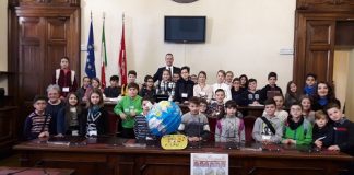 In Municipio a Piacenza il Consiglio degli alunni del 4° Circolo didattico 20170118_104345