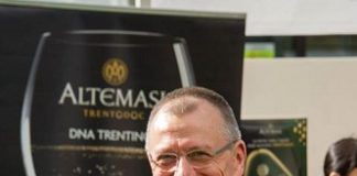 Riccione: Tradizionale Tombola della Befana del Victor Pub di viale Ceccarini Elio Tognoni