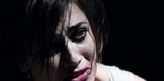A Forlì Anna Foglietta sarà protagonista de “La pazza della porta accanto” La pazza della porta accanto