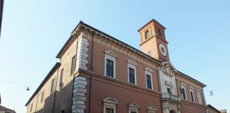 Biblioteche accessibili fino al bancone prestiti. Gli orari di apertura Biblioteca Ariostea Ferrara