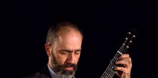 Giuseppe Carrer alla chitarra