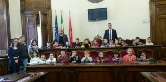 In Municipio gli alunni della materna di San Lazzaro. L’invito al sindaco Dosi e al presidente Fiazza per il centenario della scuola IMG-20170426-WA0000