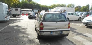 Controlli nel parcheggio libero dell’ex Mof a Ferrara foto_ex_mof_polizia_municipale_2017a