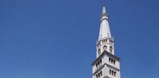 Arriva a Modena Share’ngo il servizio di car sharing elettrico Car sharing Ghirlandina