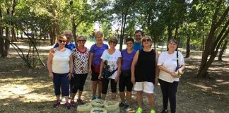Parco Ferrari, nuova giornata di pulizia con i volontari parco ferrari-raccolta tappi 1