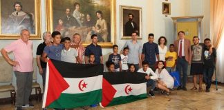 In municipio i ragazzi Saharawi ospiti a Modena saharawi 2-gruppo