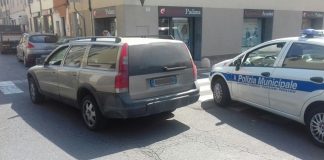Alla guida di un auto sotto sequestro e con la patente sospesa Automobile