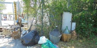 Toano: pizzicati dalle telecamere, ora dovranno pagare una multa salata I-rifiuti-abbandonati-davanti-allingresso-dellisola-ecologica