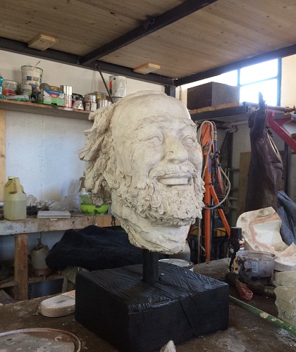 statua pavarotti studio per il volto
