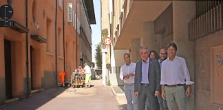 Cesena: in via Masini l’asfalto sembra pietra via Masini 1