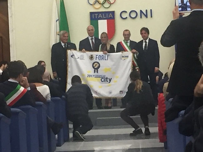 Consegna bandierone Swim CONI