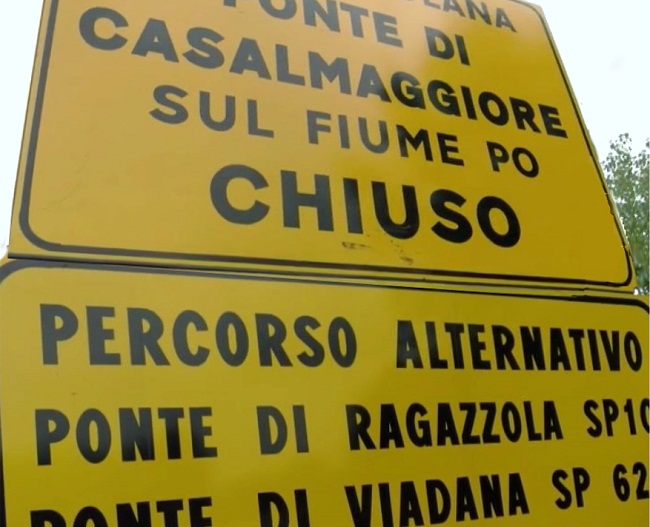 Foto_Ponte_po_chiuso_ott_17_cartelli