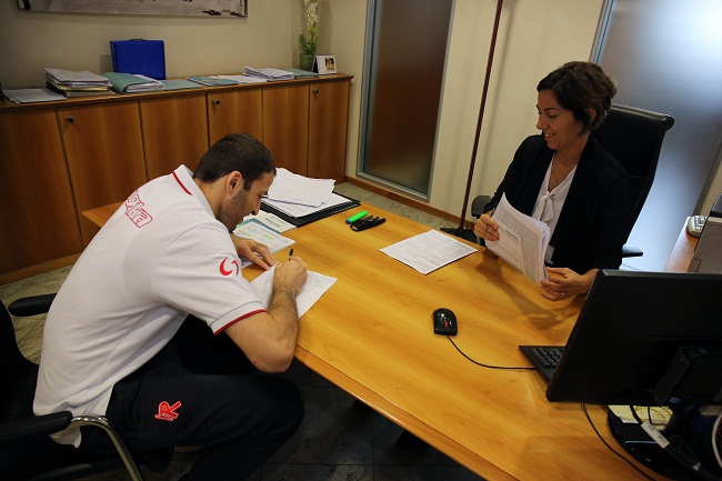 Markoishvili, Nevels, Sanè, Vene e Wright in visita all'Agenzia Emil Banca di Largo Gerra