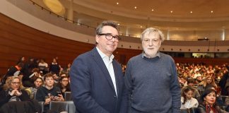 Gino Strada agli studenti di Modena: “Impegnatevi per la pace” BBSC5730