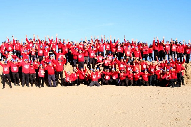 Riminispiaggiabracciaalzate2