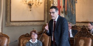 Consiglio comunale in seduta solenne dedicata alla Giornata internazionale dei diritti dell’infanzia e dell’adolescenza. consiglio-comunale-giornata-infnazia-e-adolescenza-2017-2
