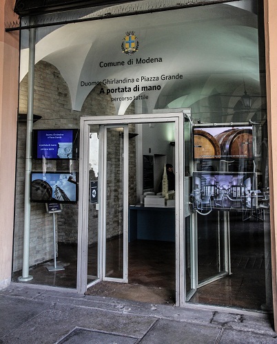 vetrina percorso tattile sito unesco