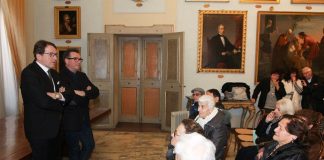 Gli auguri di Natale ai nonni volontari nelle scuole IMG_4703