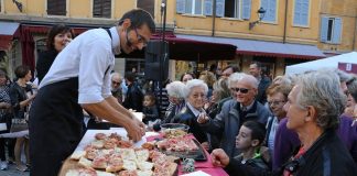 daniele reponi re dei panini in piazza XX settembre per Gusti-a-Mo