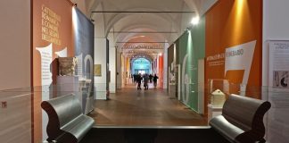mutina splendidissima corridoio centrale della mostra