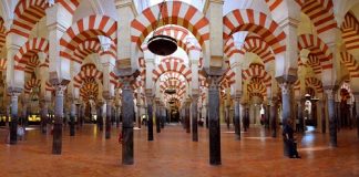 Riccione: La memoria rinnovata. Migrazioni. Invasioni. Contaminazioni Cardini - Mezquita-Cordoba-2015
