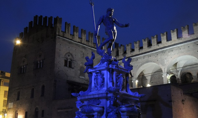 cropped-2-APRILE-PIAZZA-MAGGIORE-BLU-040-1