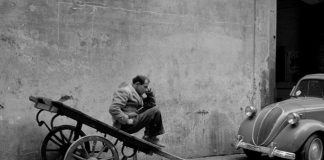 “AZ – Arturo Zavattini Fotografo. Viaggi e cinema, 1950-1960” oggi l’inaugurazione della mostra a Parma mostra a Parma