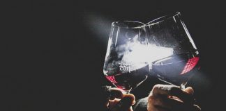 DegustiAmo a CorTe Sua Maestà il Sangiovese tra danze, risate, musica e spettacolo coriano