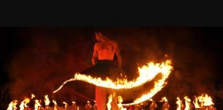 Mito, danza e fuoco in Ember di Ziya Azazi ai Giardini Ducali Modena