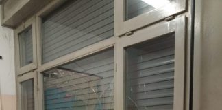 Provincia di Reggio Emilia: vandali al liceo classico, distrutte cinque finestre