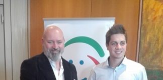 Sport. Il presidente Bonaccini premia Erik Davolio, giovane atleta azzurro dell’Italia campione del mondo di bowling