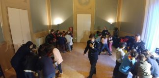 Caccia al tesoro a Palazzo d’Accursio con i bambini, così l’educazione stradale si impara giocando