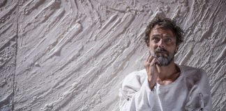 “Vincent Van Gogh. L’odore assordante del bianco” con Alessandro Preziosi domani sera al Teatro Municipale di Piacenza
